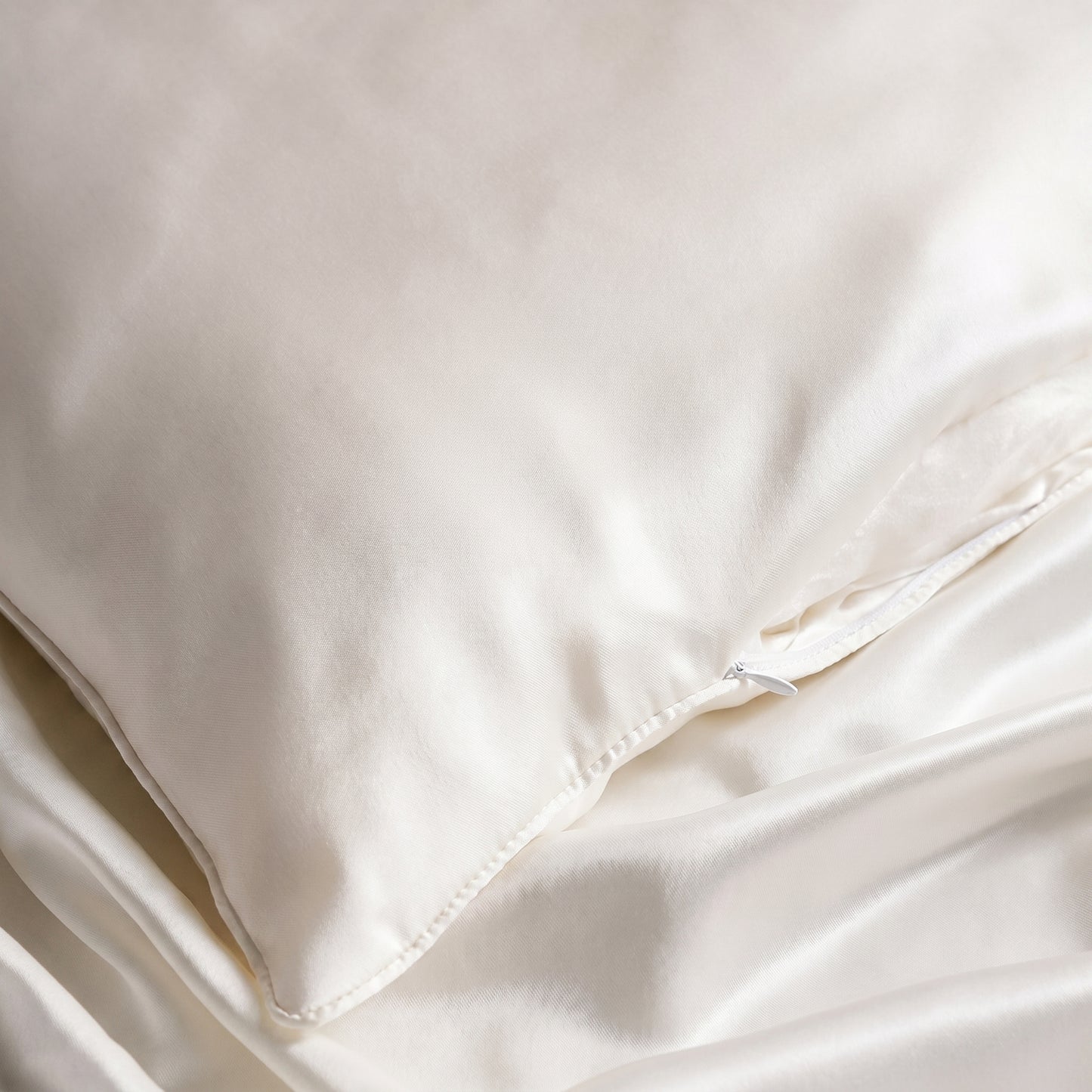 Taie d'oreiller en soie de mûrier — 100% Soie 22 Momme | Lawrizy — Crème